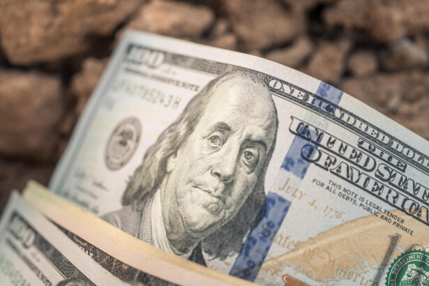 Dollar under heavy pressure